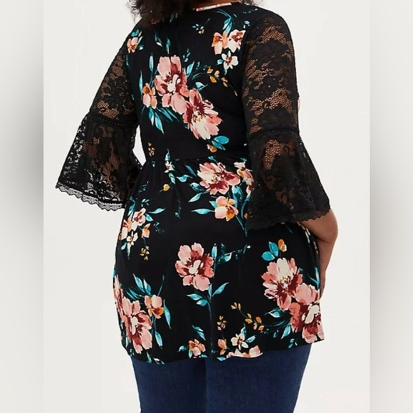 NWT Torrid Black Floral Blouse with Lace Sleeves - Picture 7 of 8